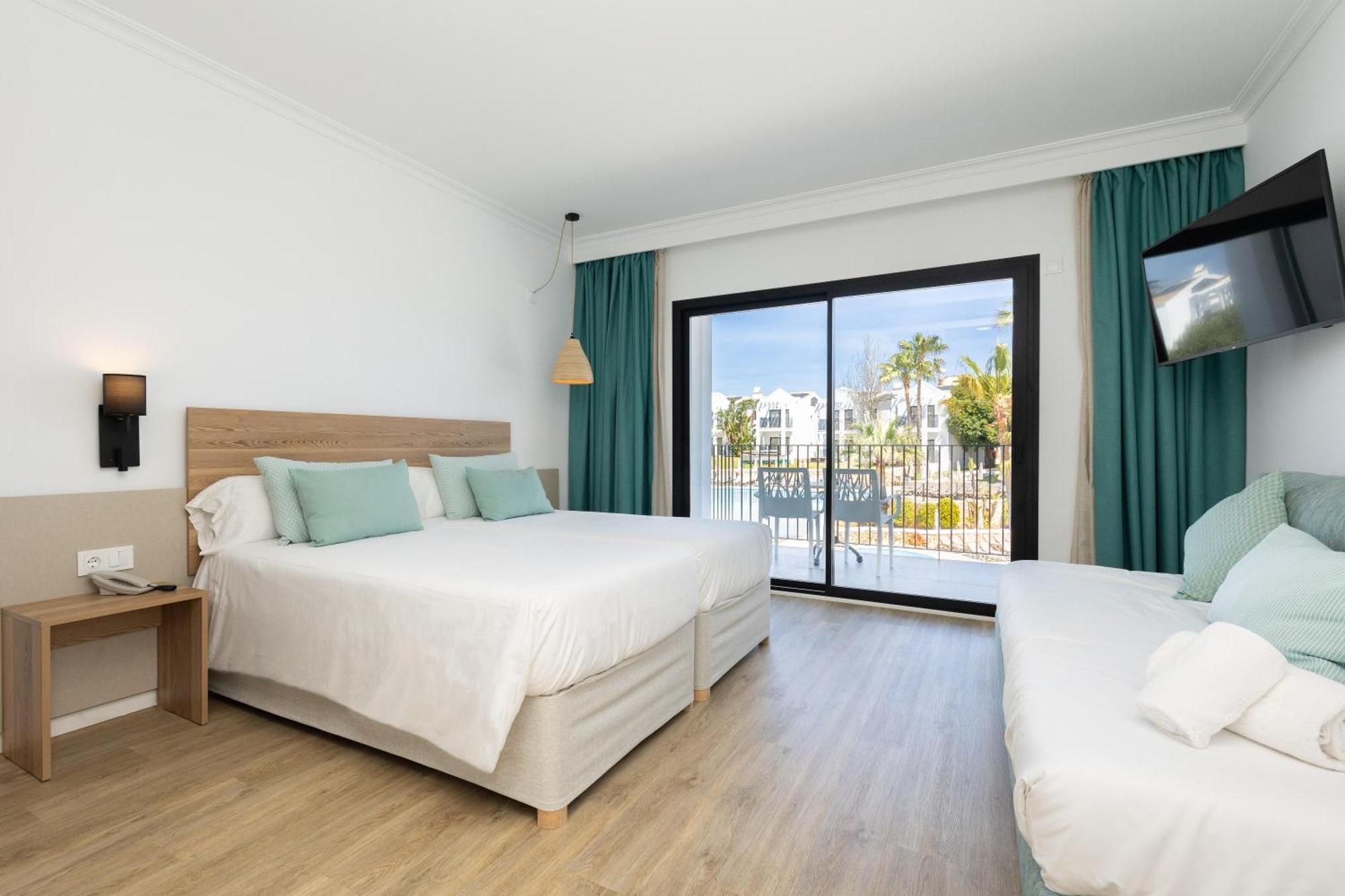 Marsenses Paradise Club Cala' en Bosch Bagian luar foto