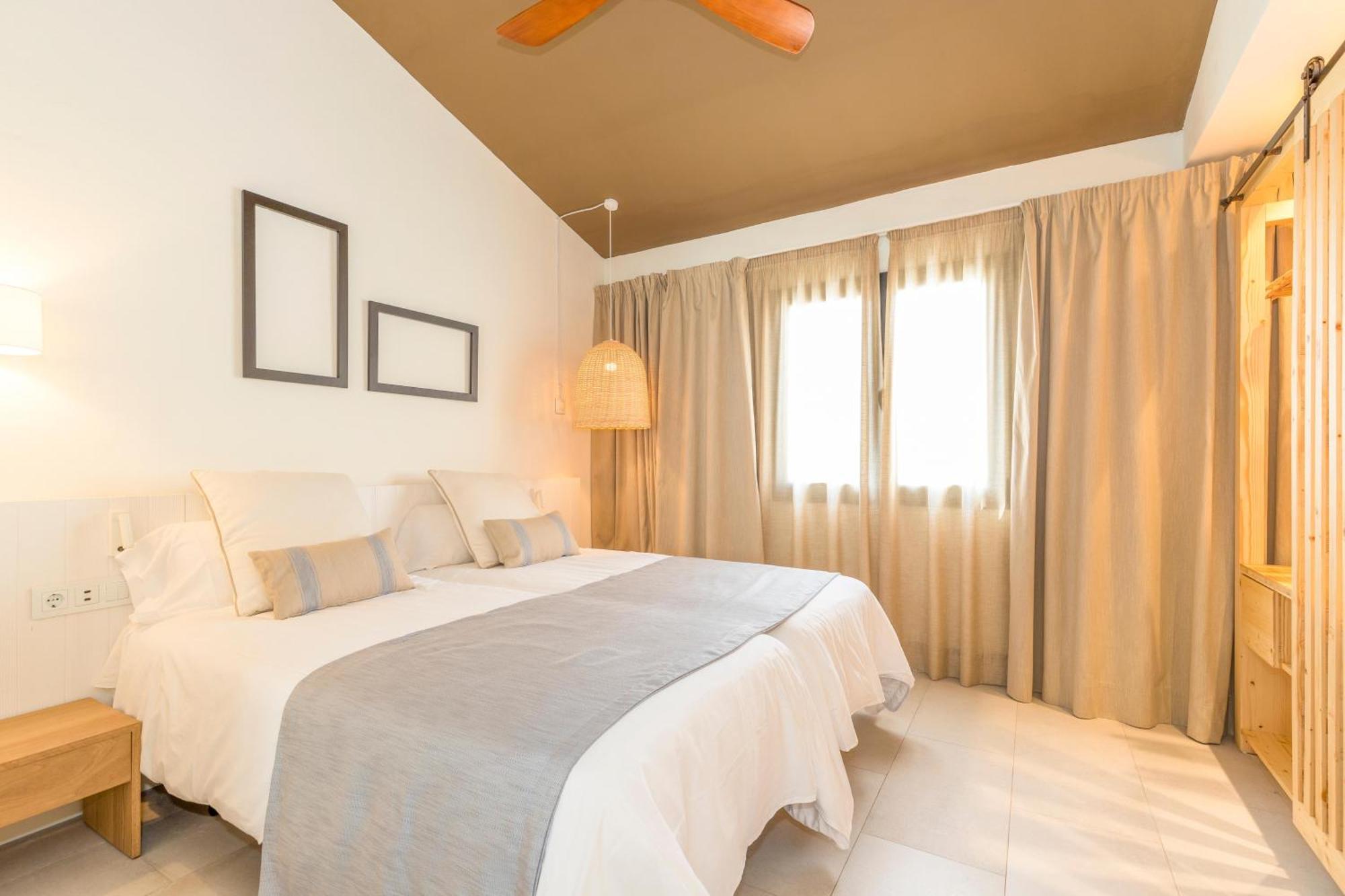 Marsenses Paradise Club Cala' en Bosch Bagian luar foto