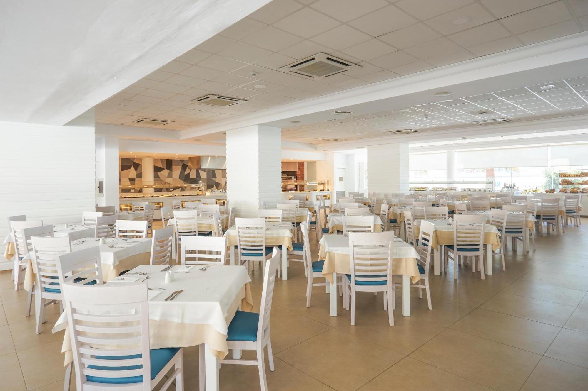 Marsenses Paradise Club Cala' en Bosch Bagian luar foto